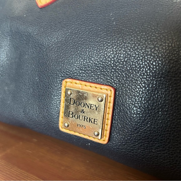 Dooney & Bourke Navy Blue Pebbled Leather Handbag Purse Pink Lining Red Trim - Picture 12 of 12